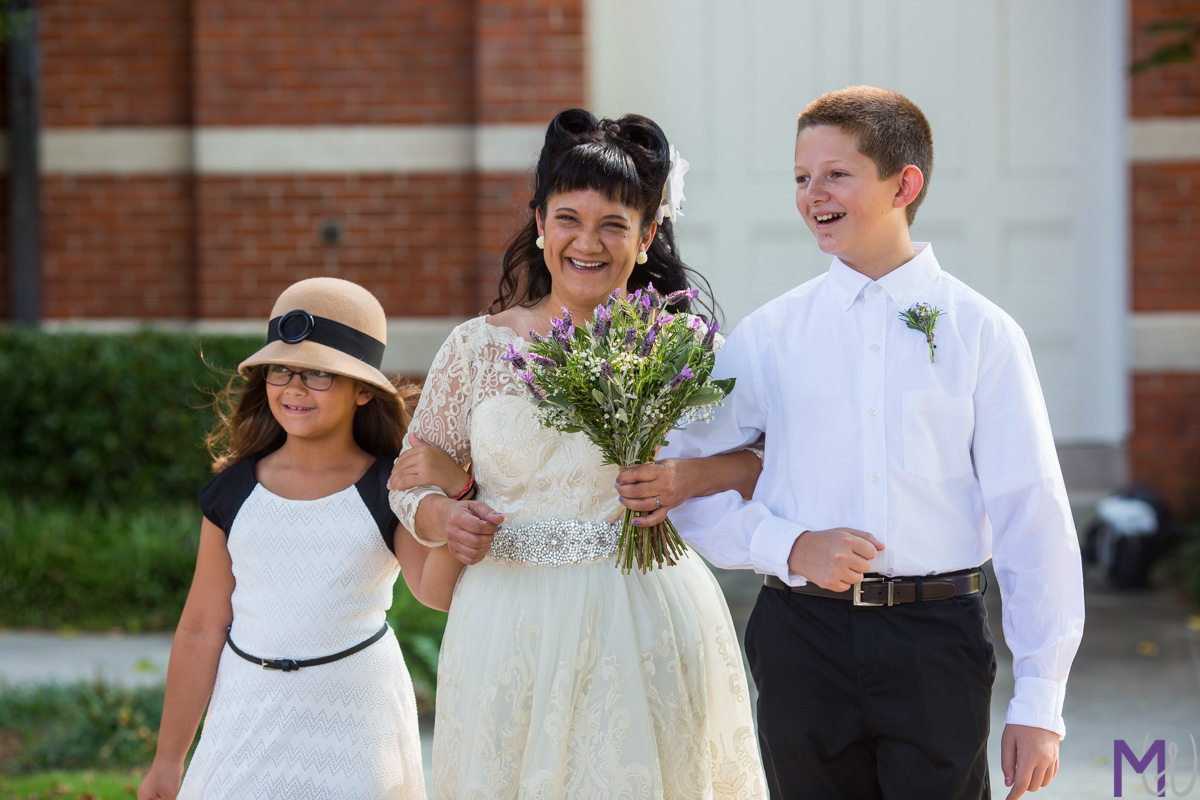 small intimate elopement wedding at courthouse