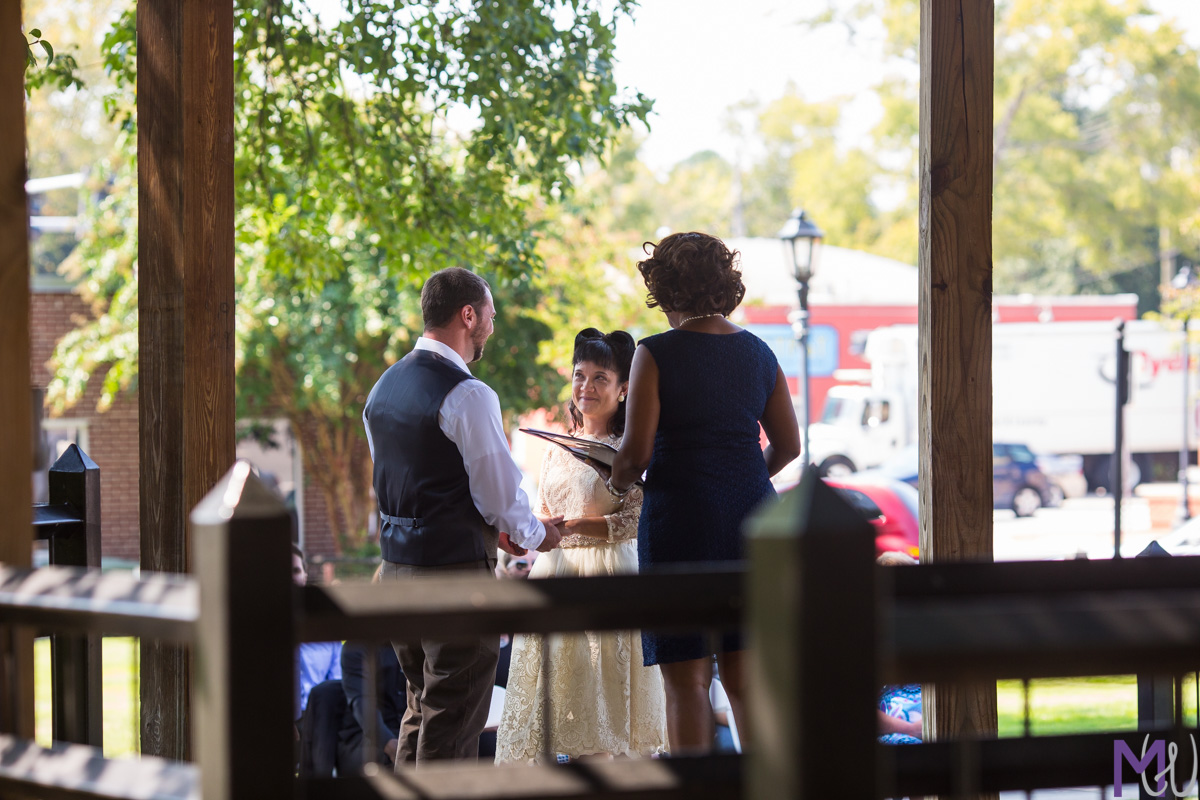 small intimate elopement wedding at courthouse