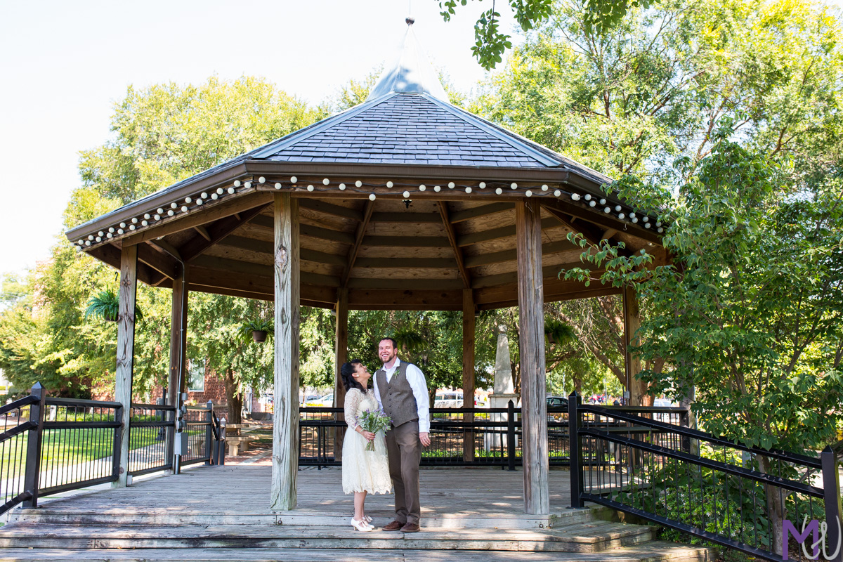 small intimate elopement wedding at courthouse