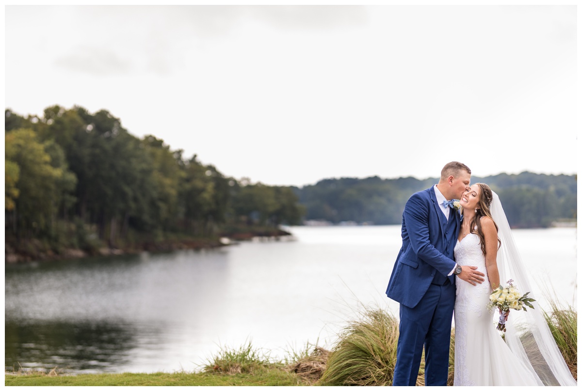 Hannasch-Lake-Lanier-Wedding-34.jpg